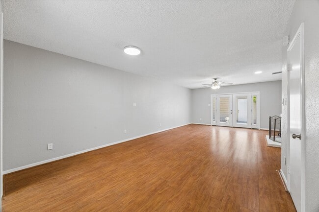 Photo - 995 Memorial Village Dr Unit 102