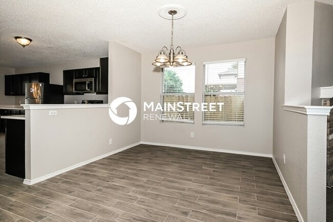 Photo - 3 Bedroom Pet-Friendly Home in Grand Prairie, TX with Main Street Renewal