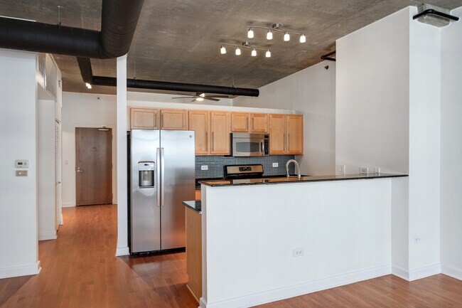 Photo - 1305 S Michigan Ave