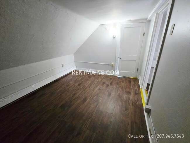 Photo - 402-404 Hammond Street Unit Apt. #3