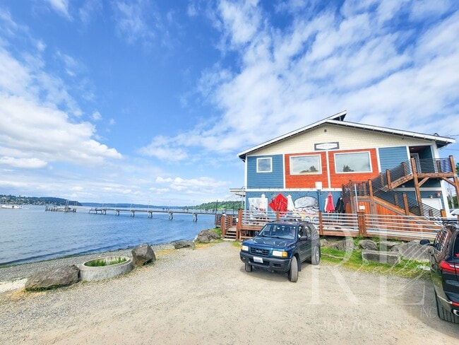 Photo - Fully Remodeled: 5 min Walk to Annapolis Foot Ferry