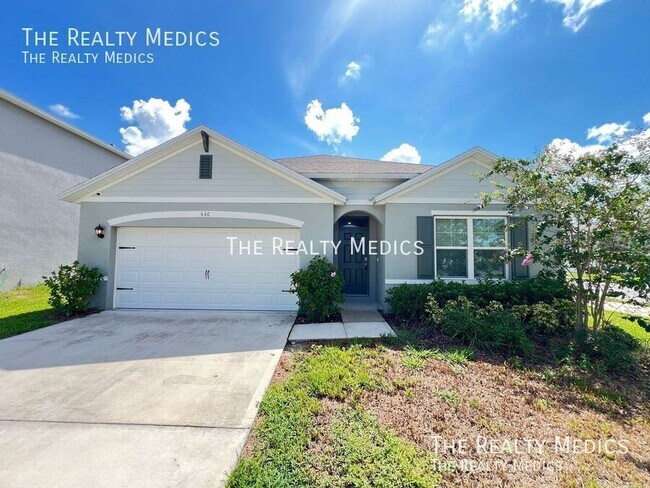 Photo - 536 Emily Gln St