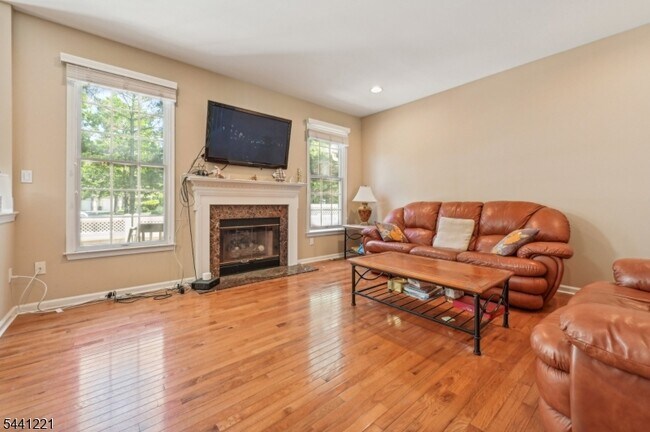 Photo - 233 Patriot Hill Dr