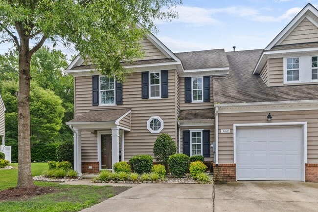 Photo - Beautifully Maintained 3-Bedroom Townhome with Bonus Room in Desirable Community