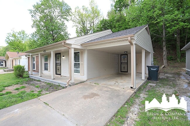 Photo - 453 Fox Valley Dr
