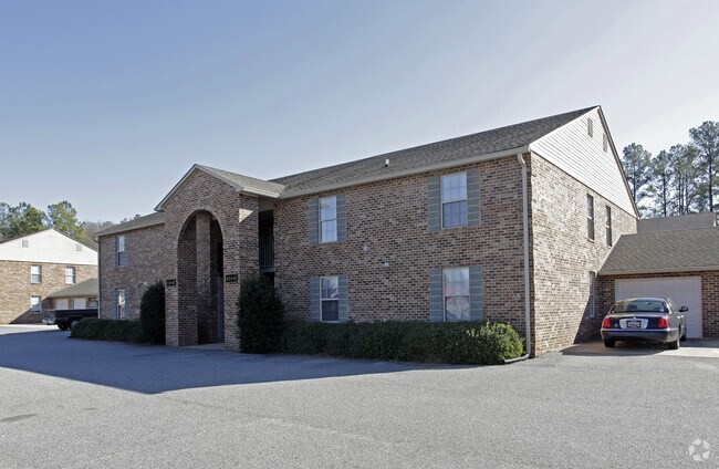 Middleton Boulevard - Middleton Boulevard Apartments
