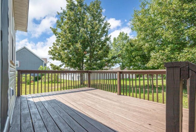 Photo - 125 Ridgeview Dr