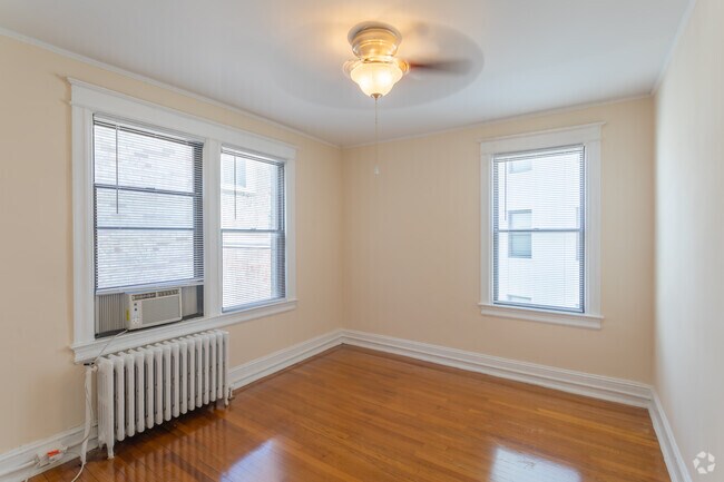 Apt 204 - Renovated 1 x 1