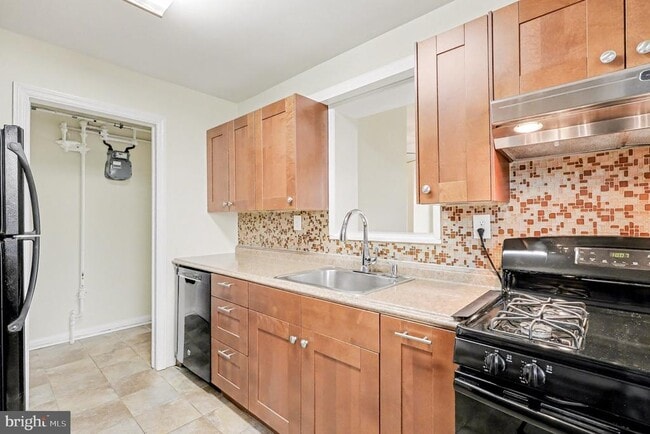 Photo - 5838 Fifer Dr