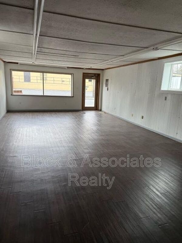 Photo - 502 Hoover St