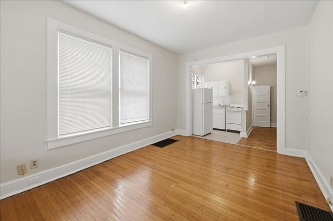 Photo - 5334 E Washington St Unit 5334 E Washington St -  1