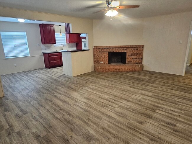 Photo - 1113 E Amherst Ln