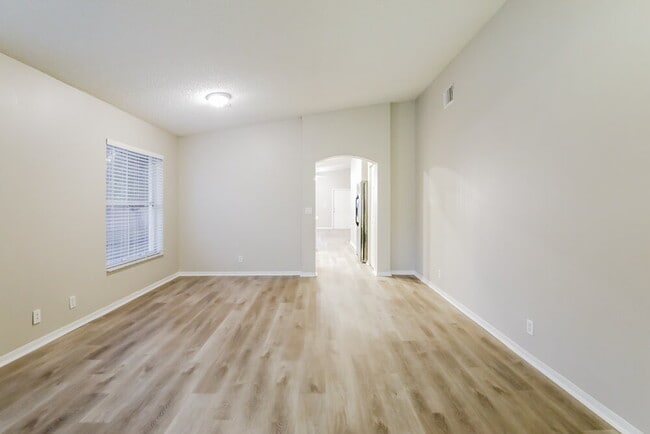 Photo - 16203 10th St