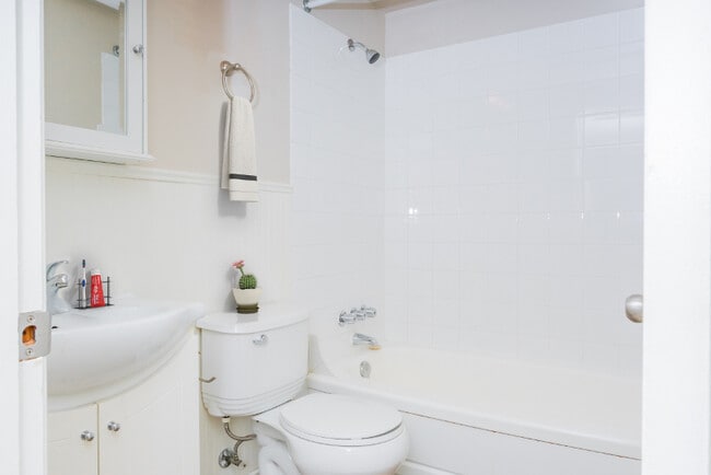 Photo - Prince Randolph Apartments Unit 844