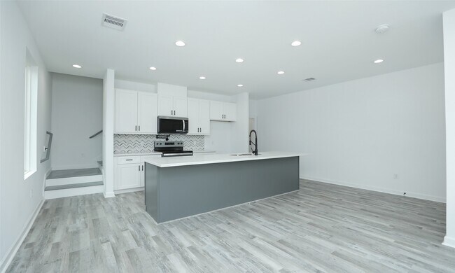 Photo - 9315 Ashville Dr Unidad B