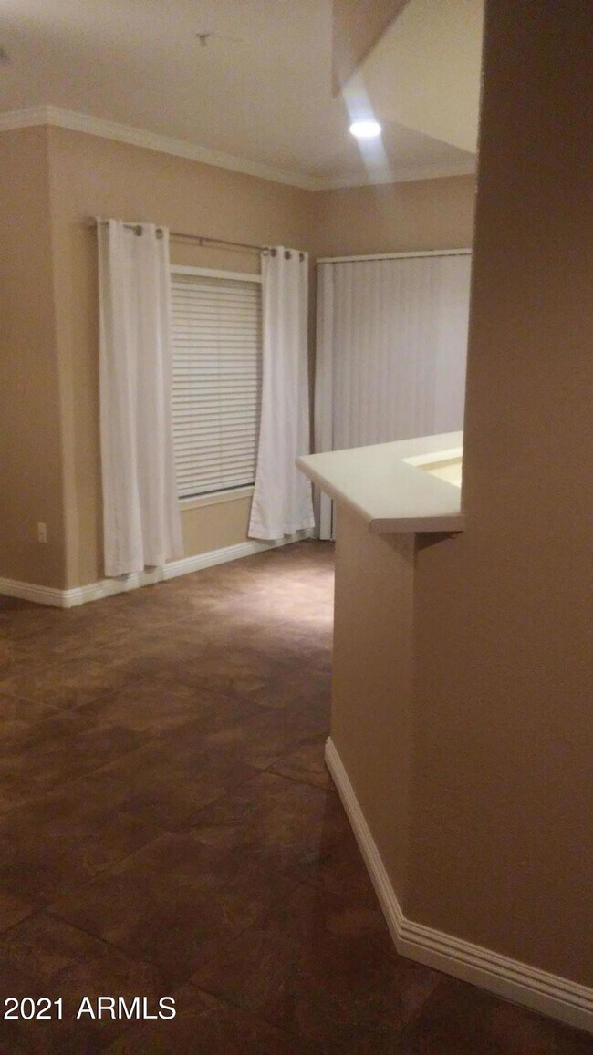 Photo - 3236 E Chandler Blvd Unidad 1094