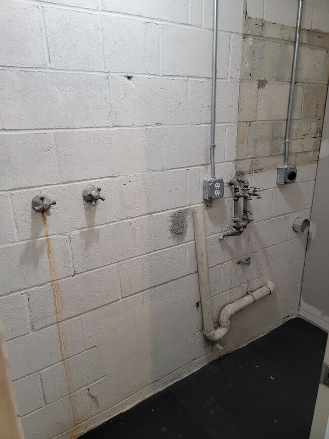 Industrial Style 2/1 in Inverness!!! House House Rental in