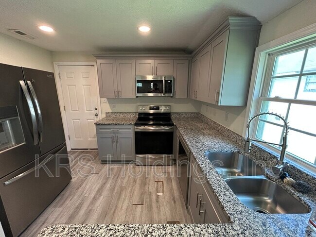 Photo - 622 Mason Ave