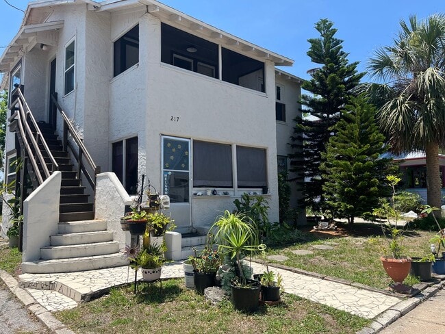 Rent the whole top floor! - Rent the whole top floor! House
