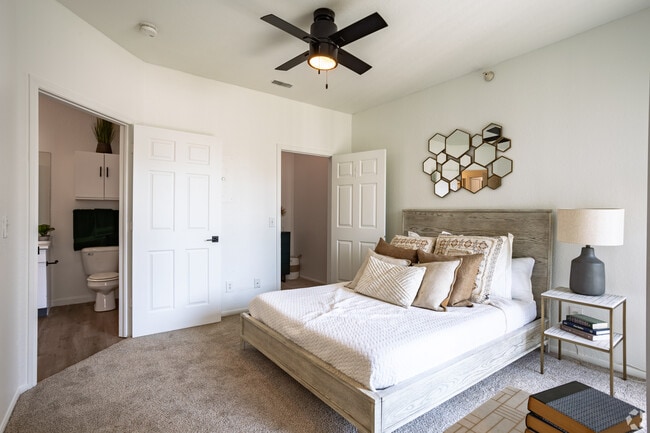 Photo - ReNew Jordan Creek