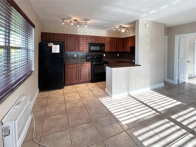 Photo - 715 NE 6th St Unit 1