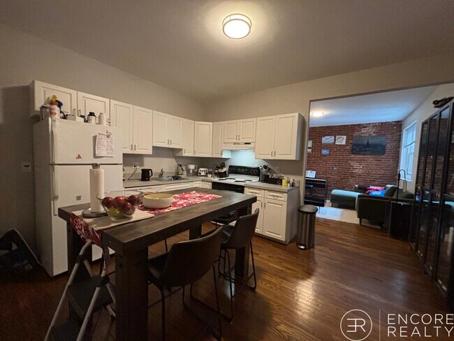 Photo - 17 Stearns Rd Unit 15-4