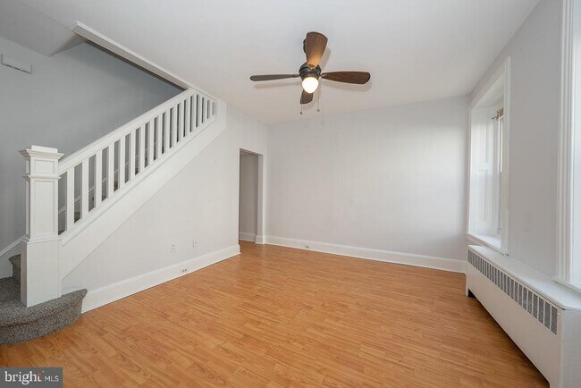 Photo - 217 Dupont St