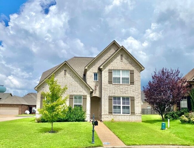 Building Photo - Now Leasing a 4 Bedroom 2.5 Bath Home In S...