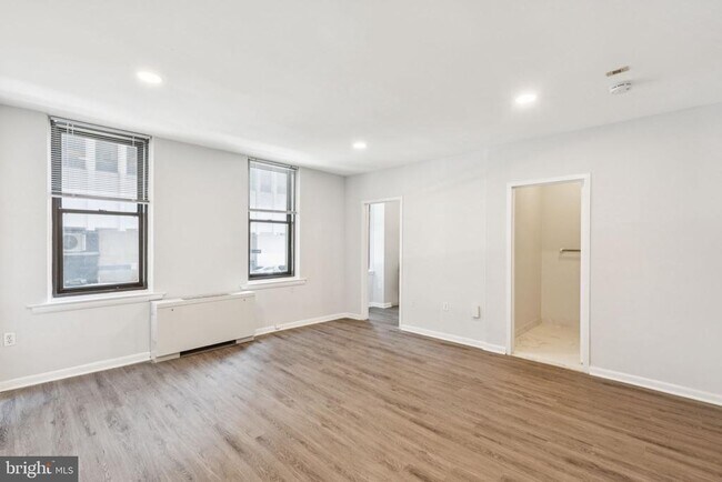 Building Photo - 135 S 19th St Unit 512 Rental