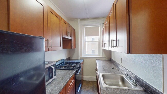 Photo - Nicely renovated studio in the heart of Fenway!