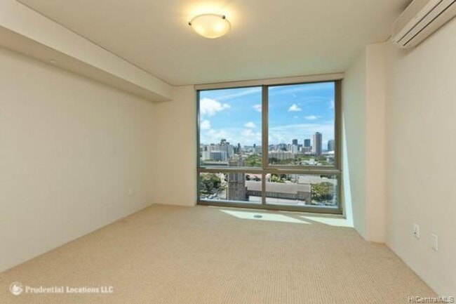 Building Photo - Capitol Place 2/2/2 Rental
