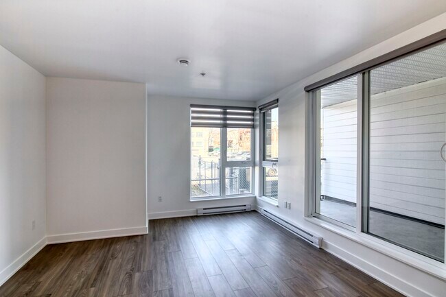 Photo - 9675 Av. Papineau Unit 129