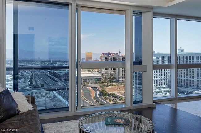 Building Photo - Gorgeous and Fully Furnished Penthouse Style Condo at The Martin Unit 3508