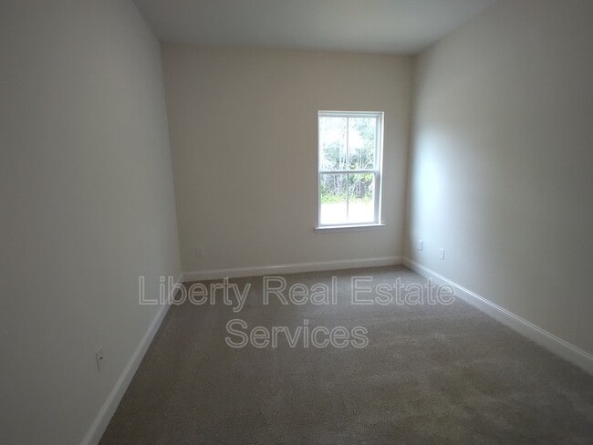 Photo - 584 Grayson Ave