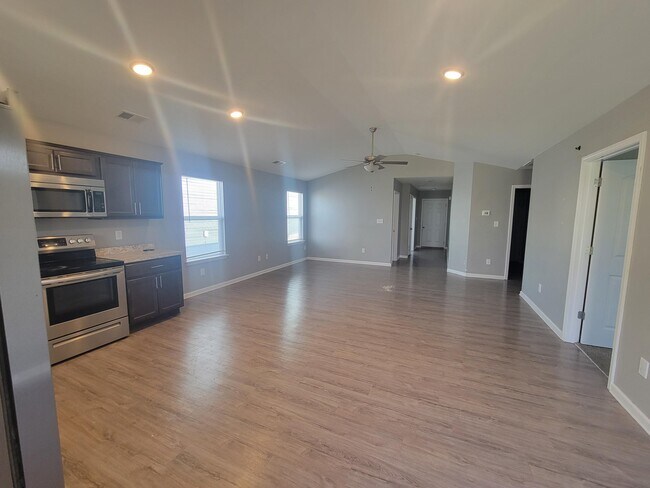 Photo - 2321 Foster Dr