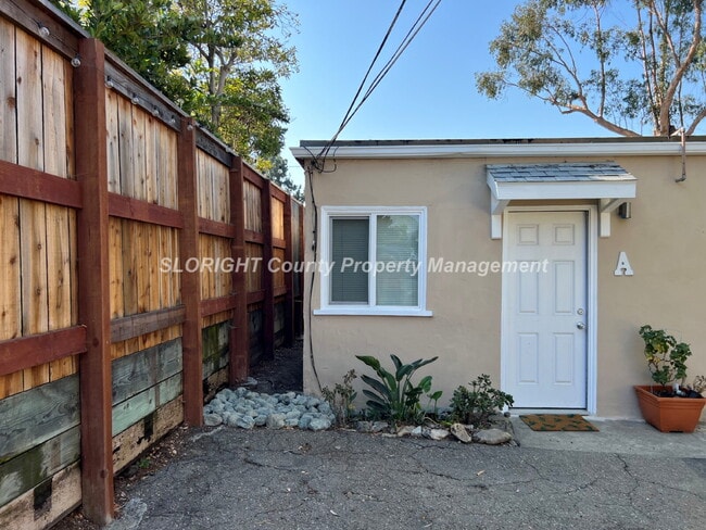 Building Photo - AVAILABLE JUNE - Two Blocks From Poly - 1 Bed / 1 Bath