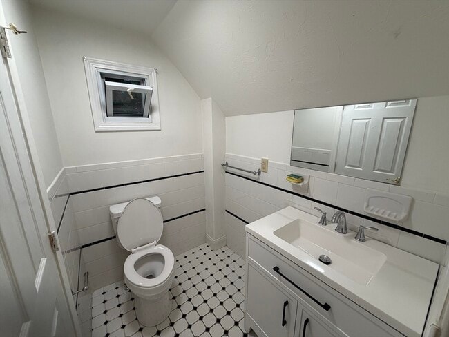 Photo - 15 Chestnut St