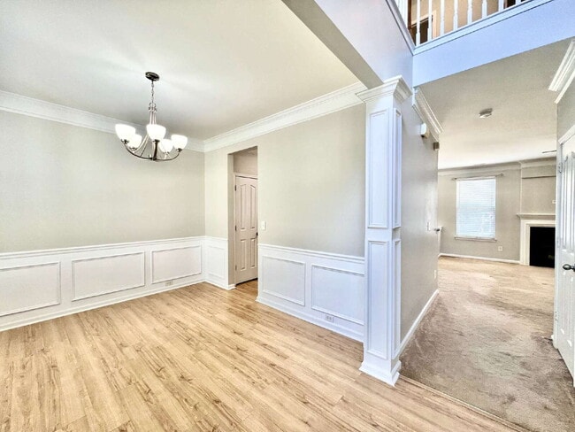 Photo - SPACIOUS 3 BEDROOMS!
