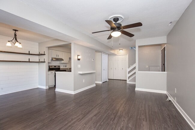 Photo - 2 bedroom/1.5 bath condo! North Royalton!!