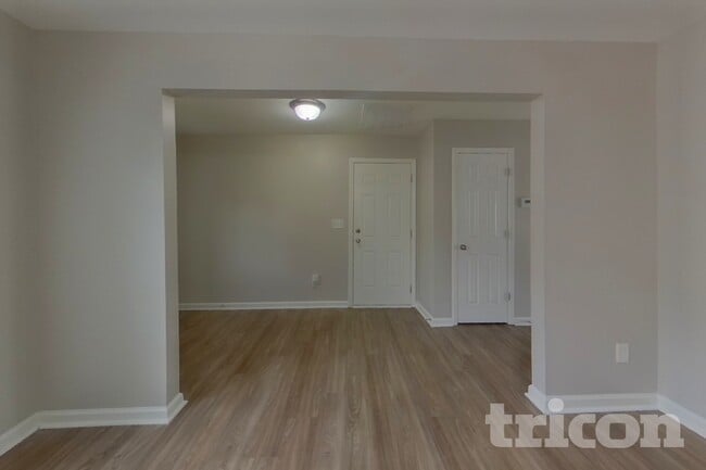 Photo - 11311 Breezehill Ln