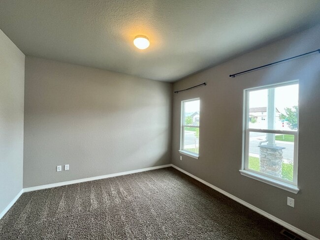 Photo - 1843 Ruddlesway Dr