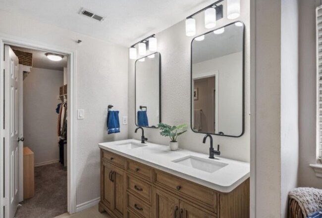 Photo - 1010 Allen St Unit 181.4