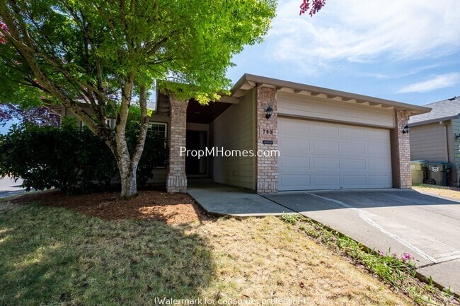 Building Photo - Three Bedroom Ranch In Aloha On Peaceful C... Rental