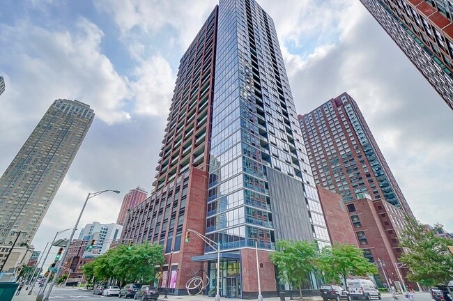 Building Photo - 389 Washington St Unit 11D