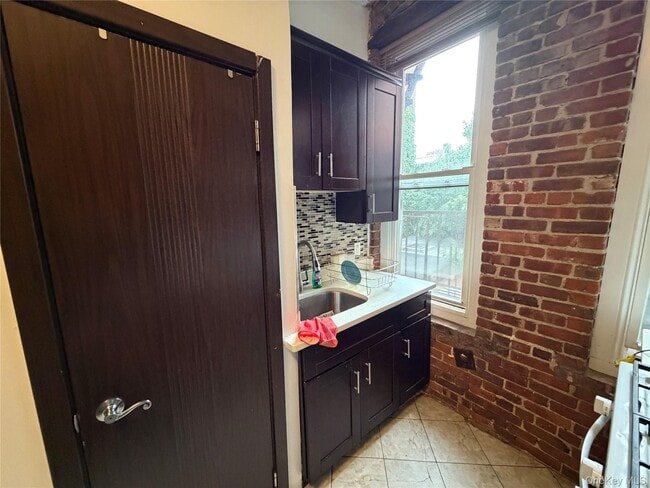 Photo - 50 Main St Unit 3R