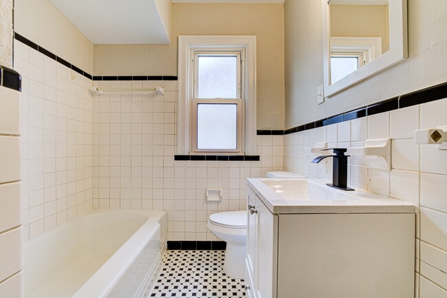 Photo - 1032 Charleville Ave