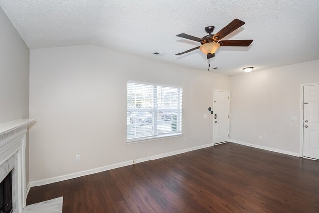 Photo - 306 Hank Aaron Cove