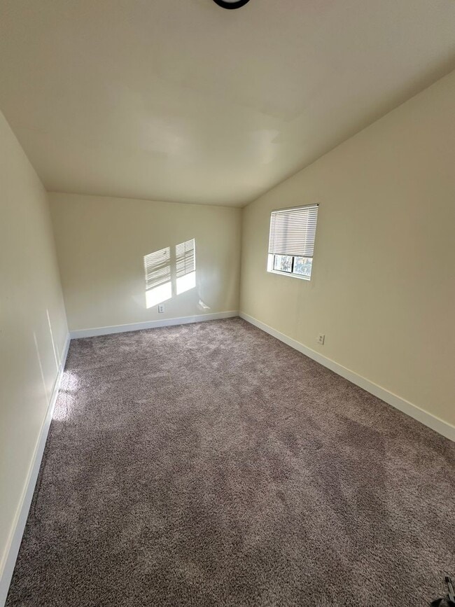 Photo - 3 Bed Room 1.5 Bath