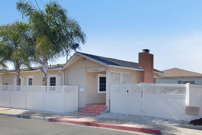 Photo - 4766 63rd St