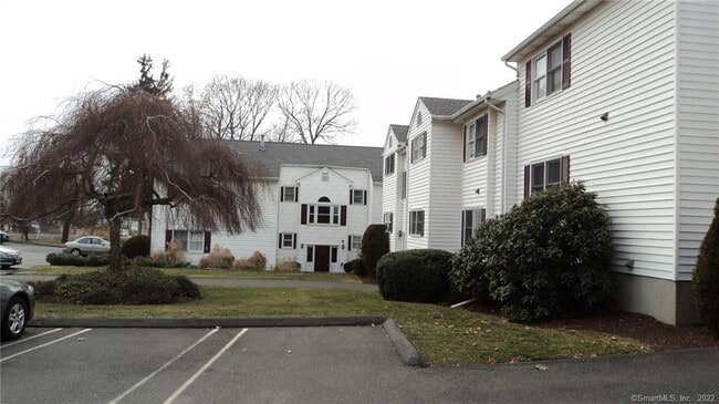 Building Photo - 167 Clark St Unit D